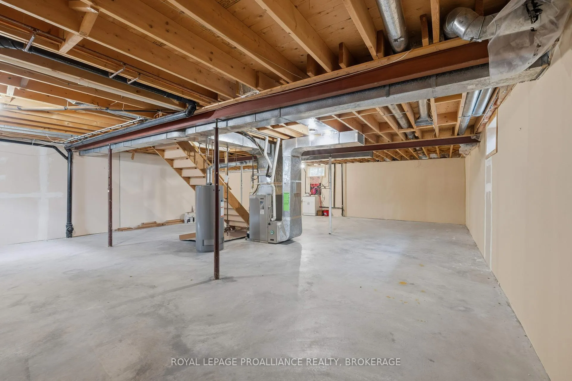 Photo 34 of 119 Greenlees Drive, Kingston, Kingston East (Incl Barret Crt) — HOMEH