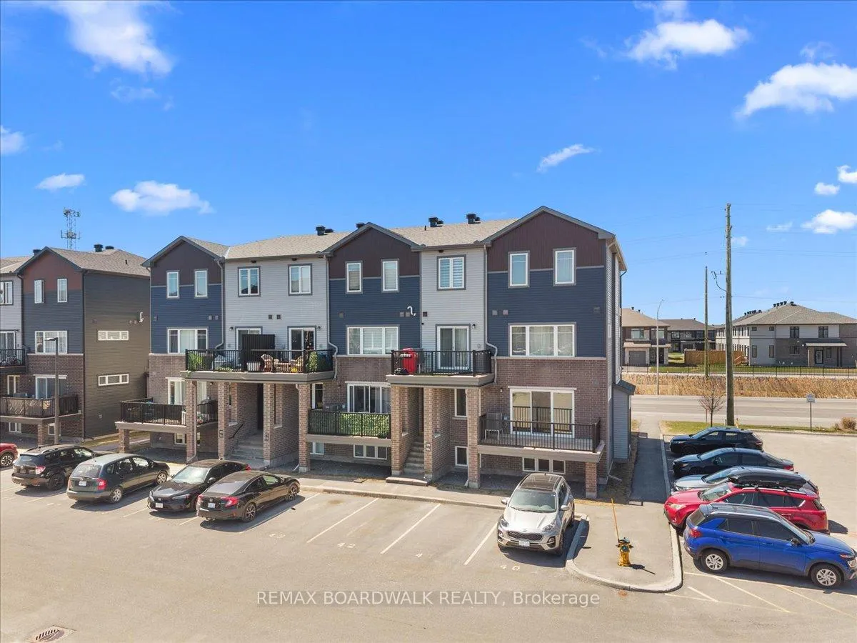 Photo 1 of Unit B, 709 Amberwing Private, Ottawa, Avalon West — HOMEH