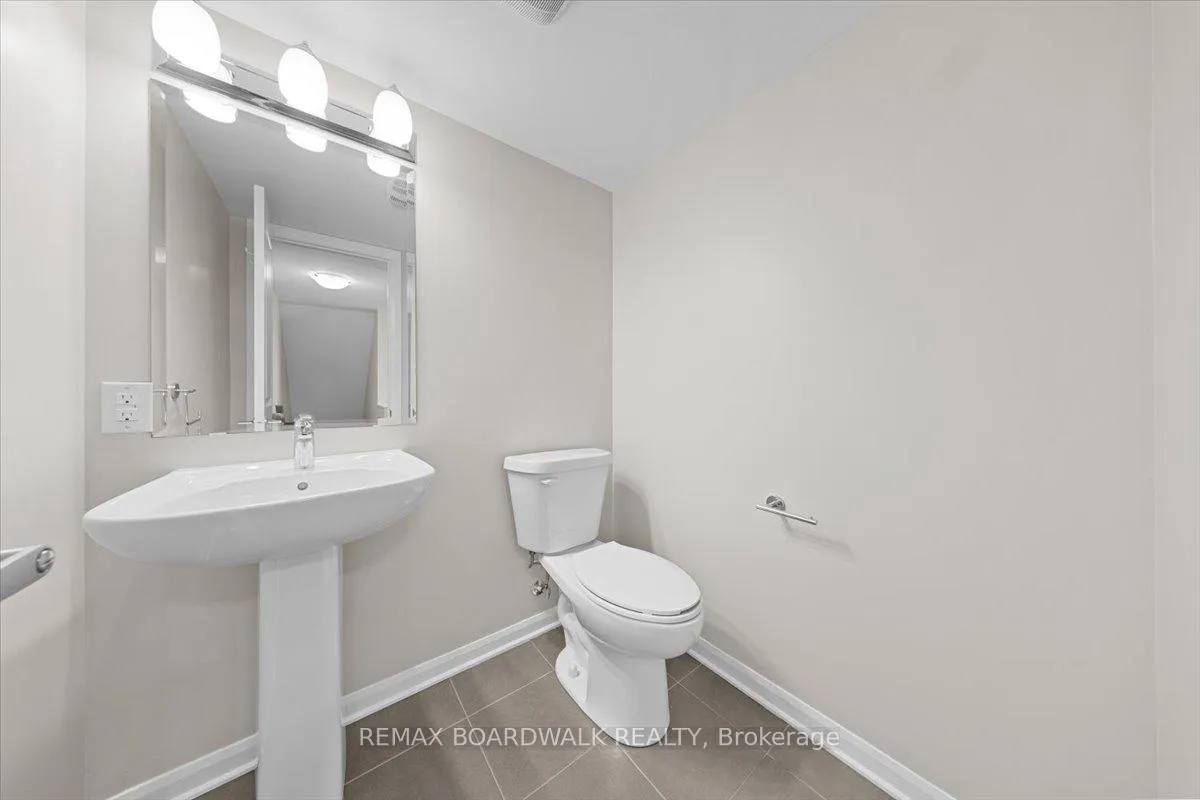 Photo 12 of Unit B, 709 Amberwing Private, Ottawa, Avalon West — HOMEH