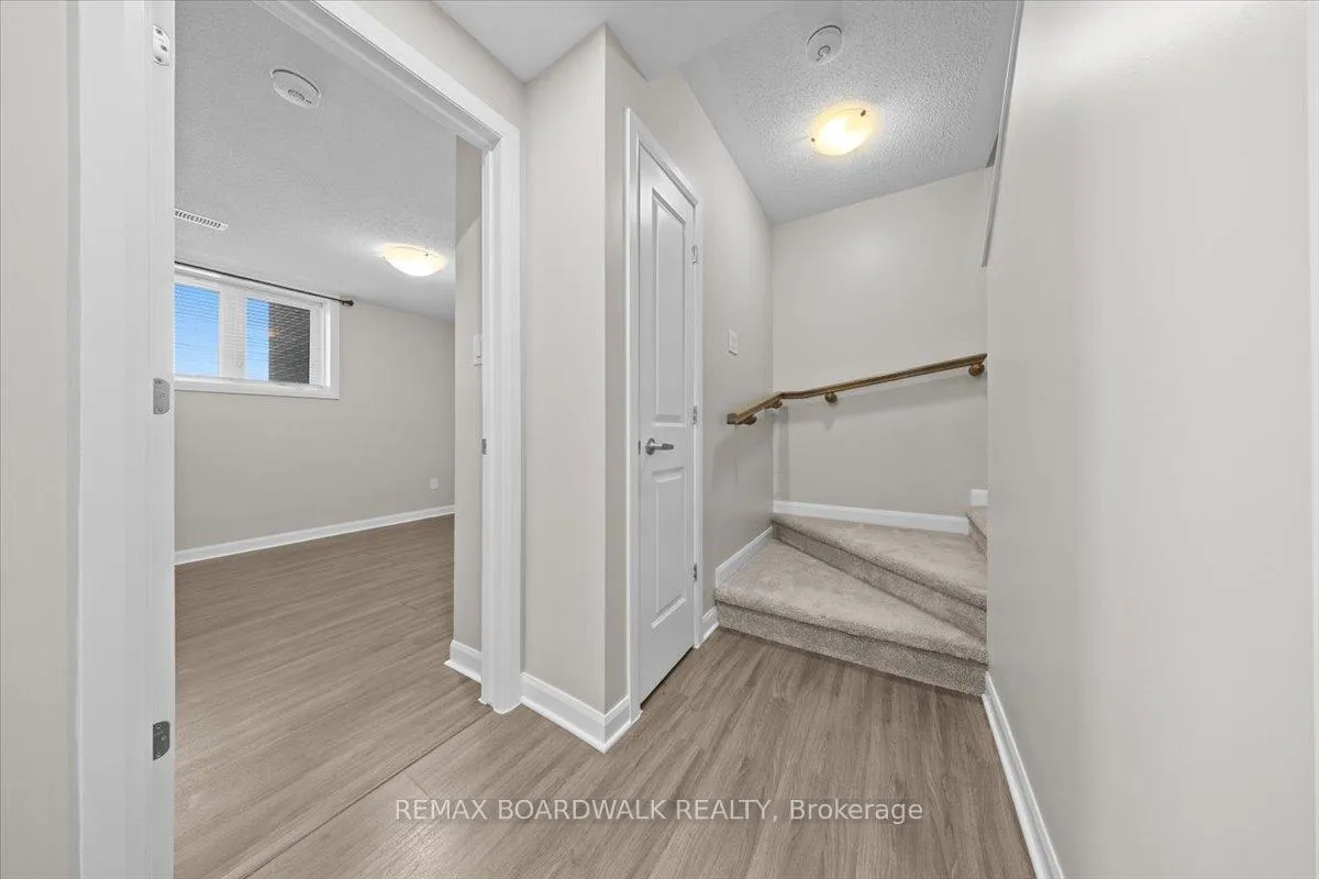 Photo 14 of Unit B, 709 Amberwing Private, Ottawa, Avalon West — HOMEH