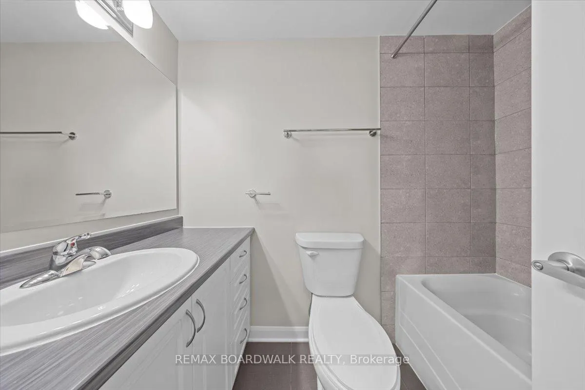 Photo 18 of Unit B, 709 Amberwing Private, Ottawa, Avalon West — HOMEH
