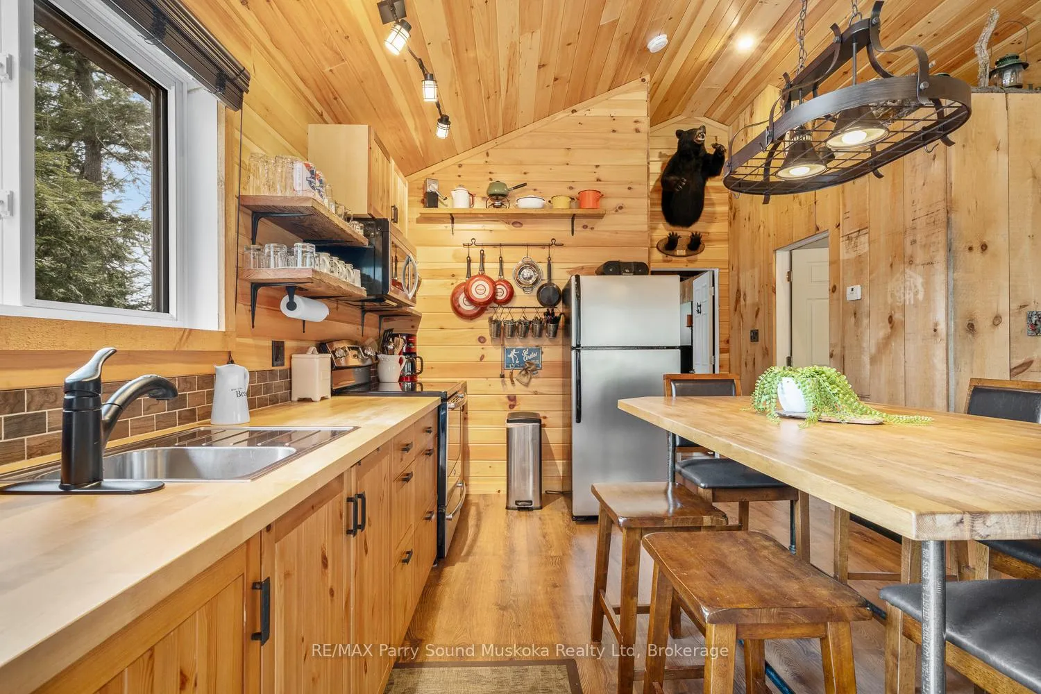 Photo 20 of 67 Sunnyshore Park Drive, McKellar — HOMEH