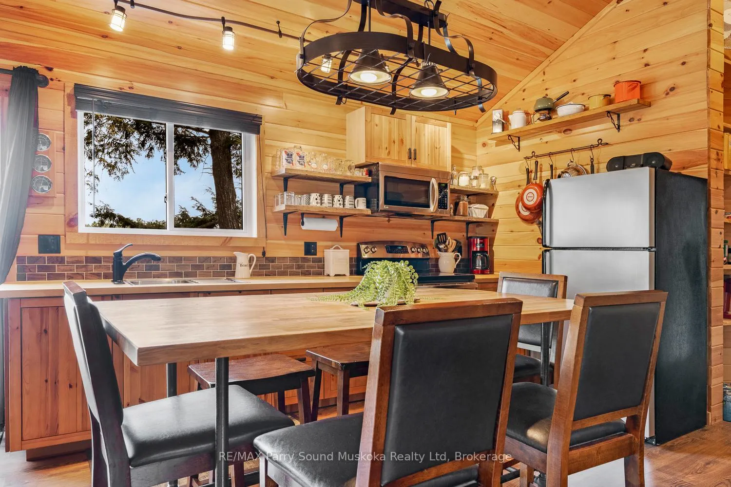 Photo 21 of 67 Sunnyshore Park Drive, McKellar — HOMEH