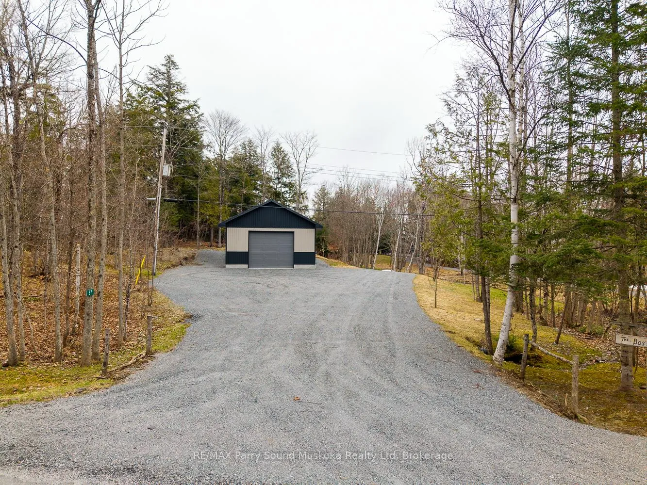 Photo 33 of 67 Sunnyshore Park Drive, McKellar — HOMEH
