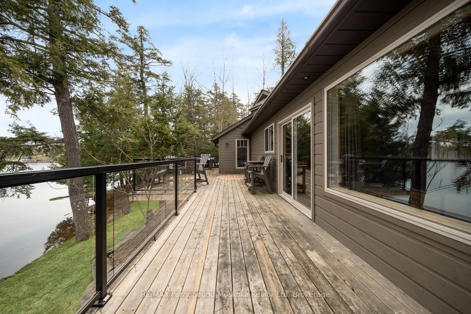 Photo 43 of 67 Sunnyshore Park Drive, McKellar — HOMEH