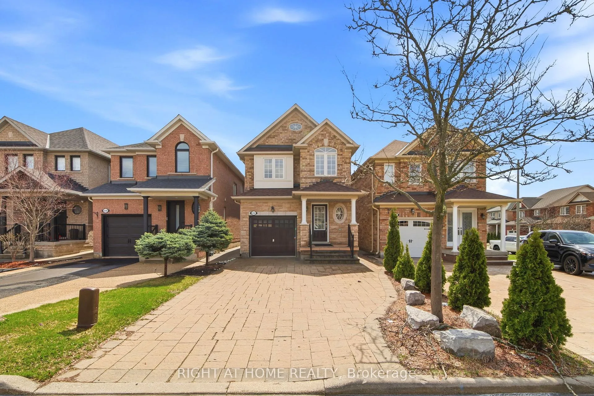 Photo 42 of 212 Venice Gate Drive, Vaughan, Vellore Village — HOMEH