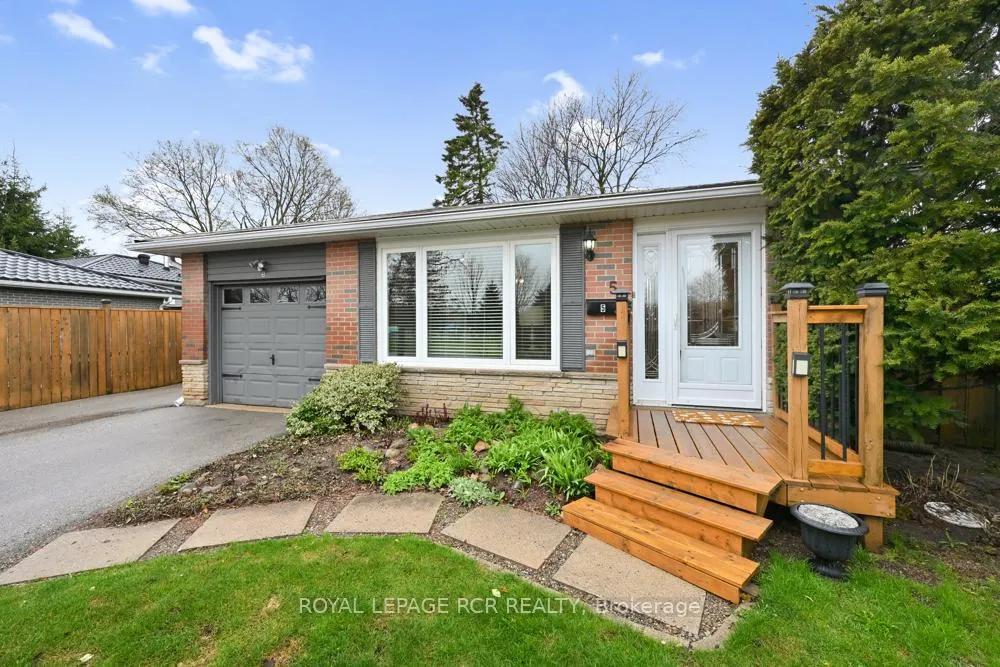 Photo 3 of 5 Lawrence Avenue, Orangeville — HOMEH