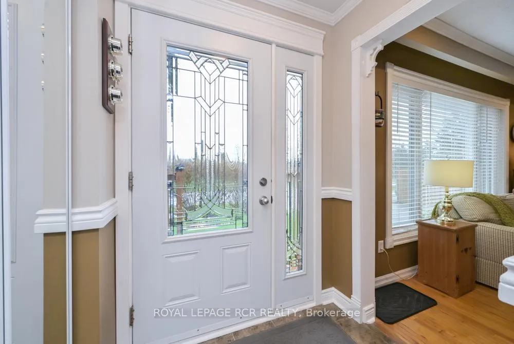 Photo 4 of 5 Lawrence Avenue, Orangeville — HOMEH