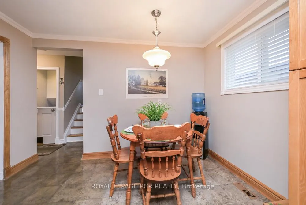 Photo 8 of 5 Lawrence Avenue, Orangeville — HOMEH