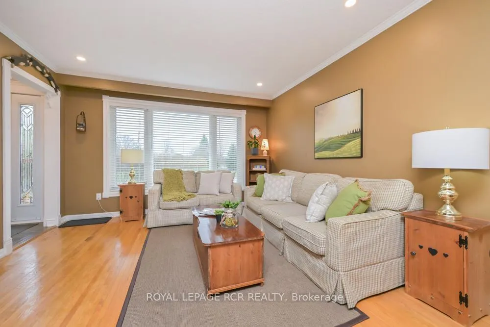 Photo 11 of 5 Lawrence Avenue, Orangeville — HOMEH