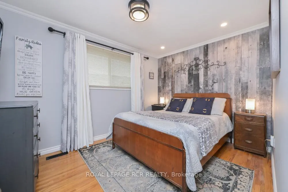 Photo 20 of 5 Lawrence Avenue, Orangeville — HOMEH