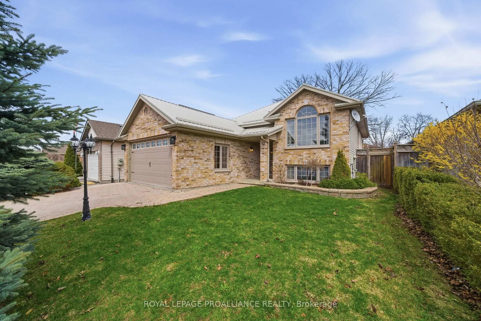 Photo 2 of 57 Finch Drive, Belleville, Belleville Ward — HOMEH