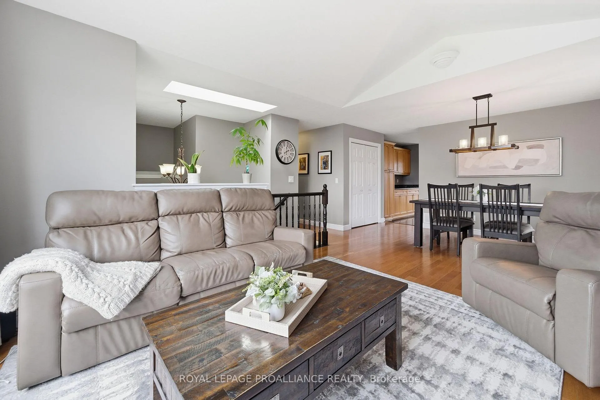 Photo 11 of 57 Finch Drive, Belleville, Belleville Ward — HOMEH