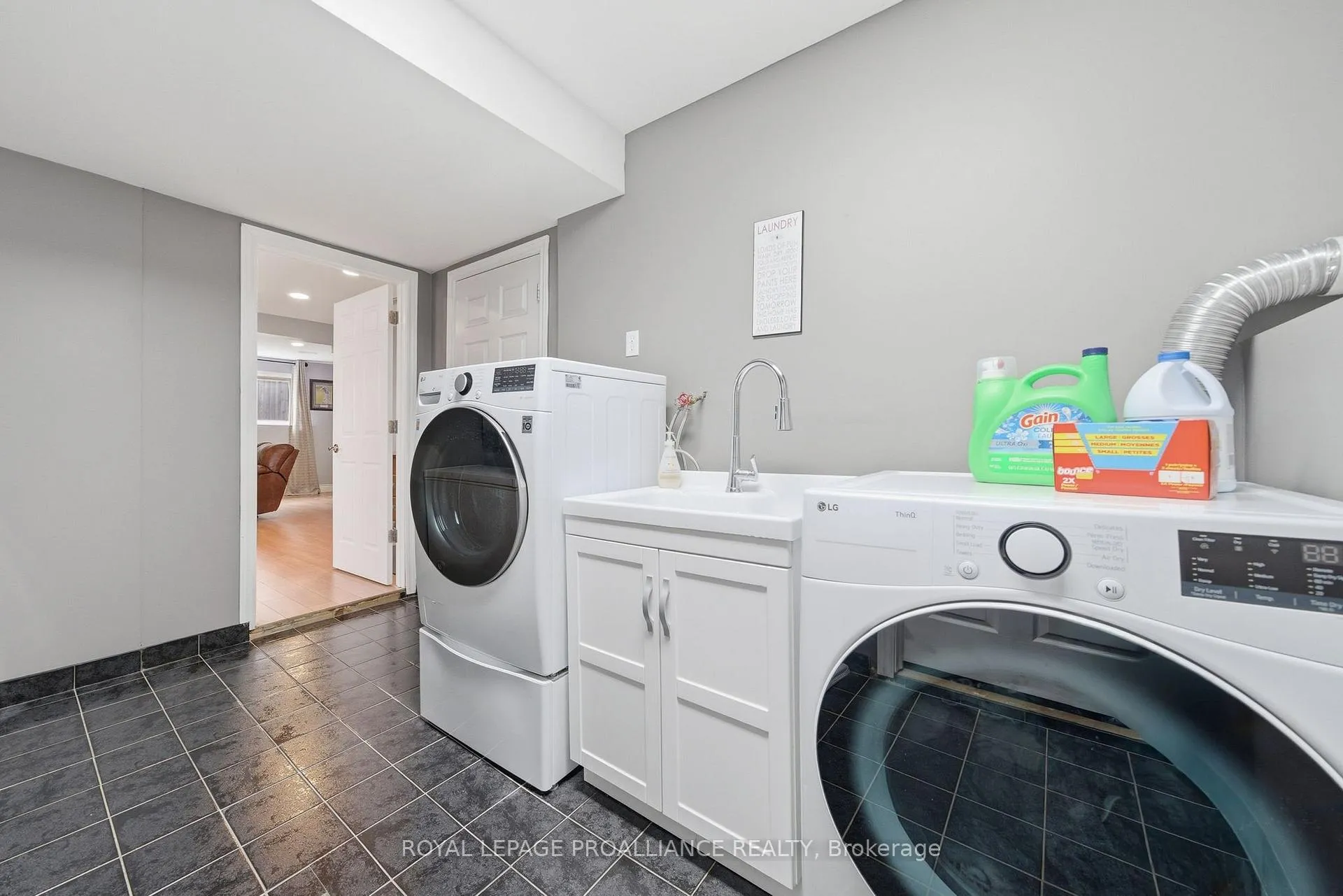 Photo 36 of 57 Finch Drive, Belleville, Belleville Ward — HOMEH
