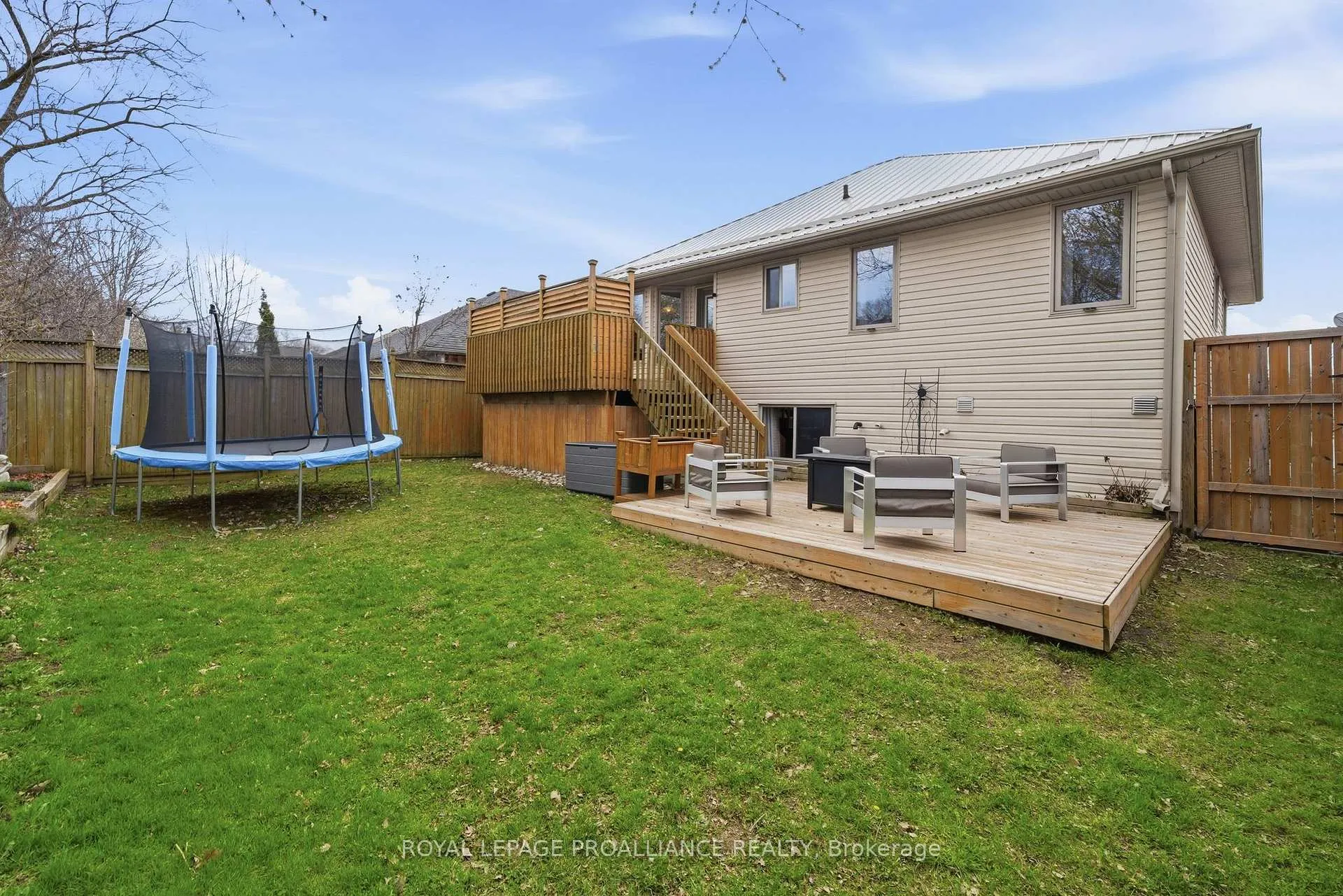 Photo 43 of 57 Finch Drive, Belleville, Belleville Ward — HOMEH