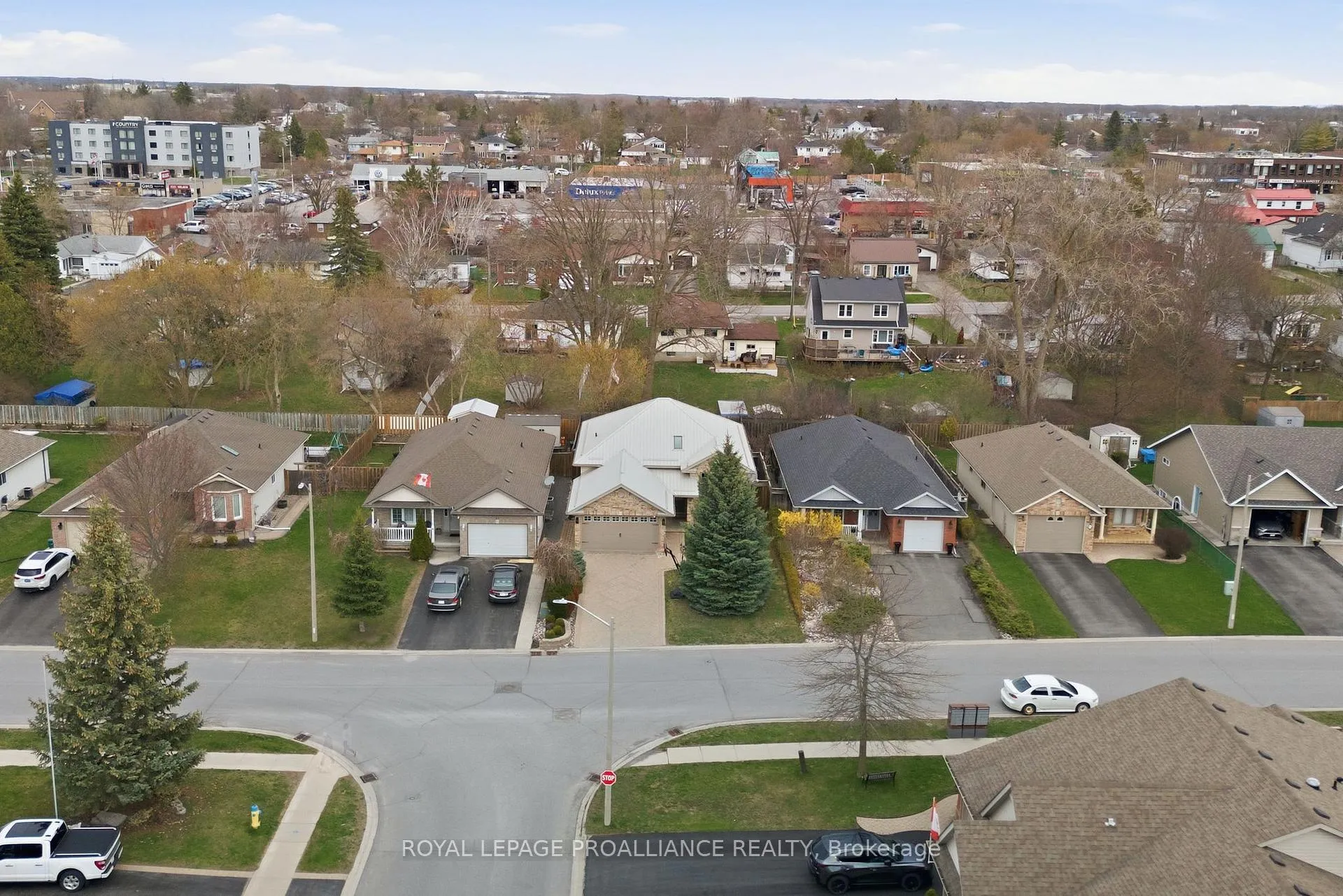 Photo 46 of 57 Finch Drive, Belleville, Belleville Ward — HOMEH