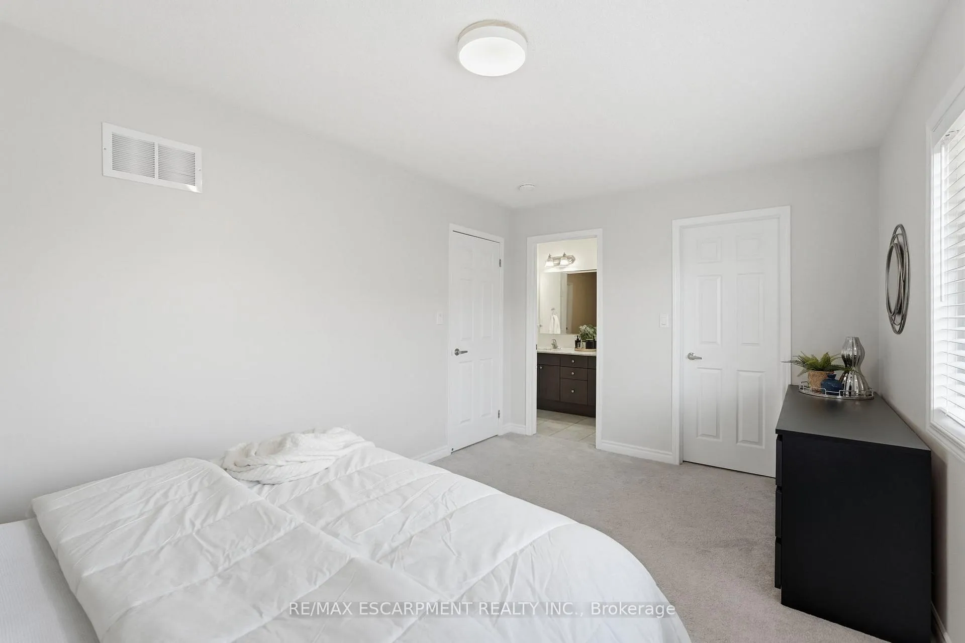 Photo 21 of 16 Dredge Court, Milton, Willmott — HOMEH