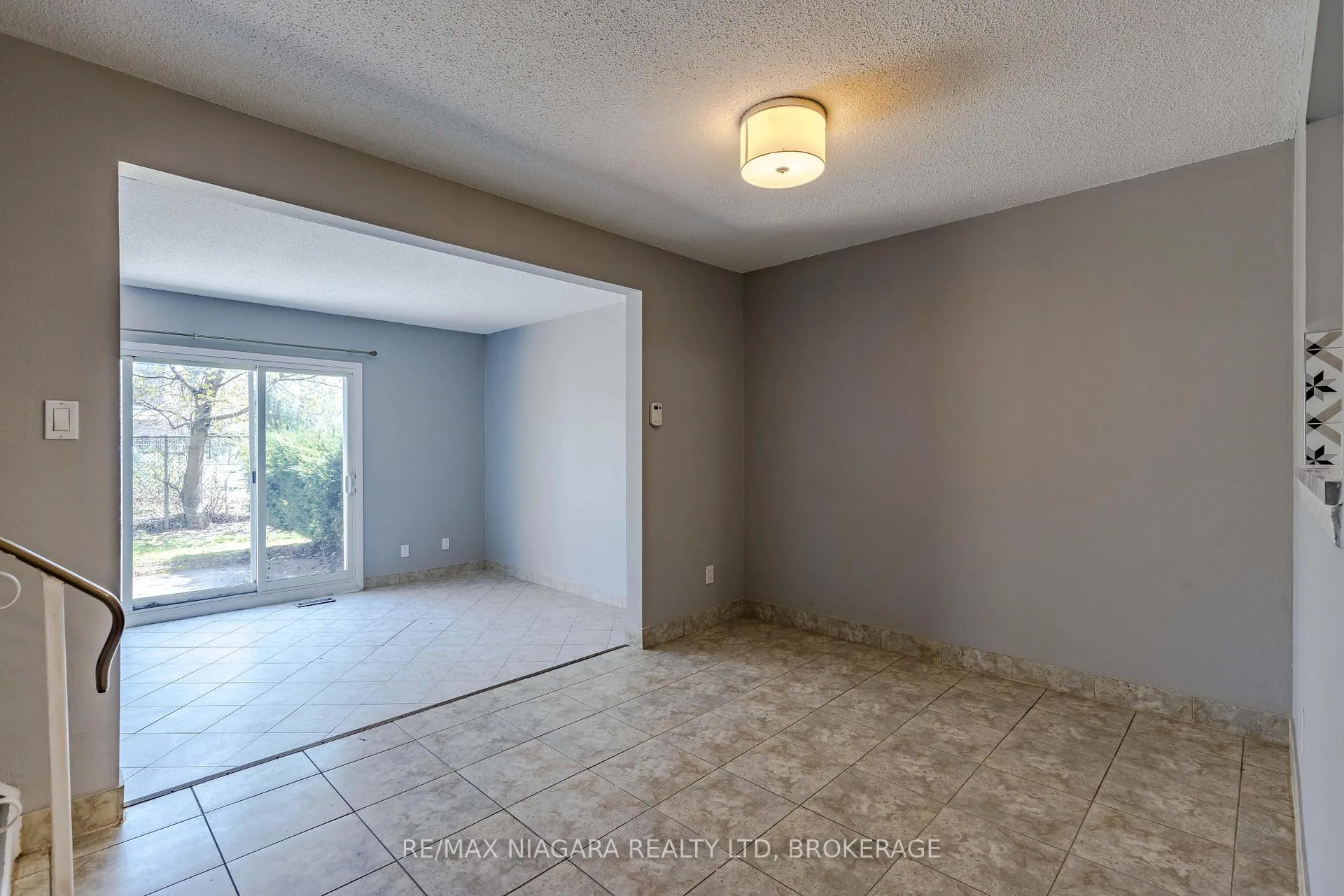 Photo 6 of Unit 88, 6767 Thorold Stone Road, Niagara Falls, Stamford — HOMEH