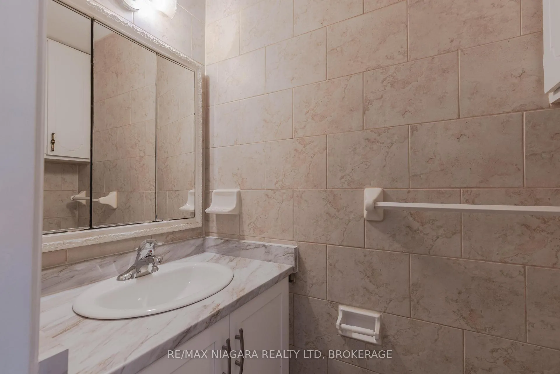 Photo 11 of Unit 88, 6767 Thorold Stone Road, Niagara Falls, Stamford — HOMEH