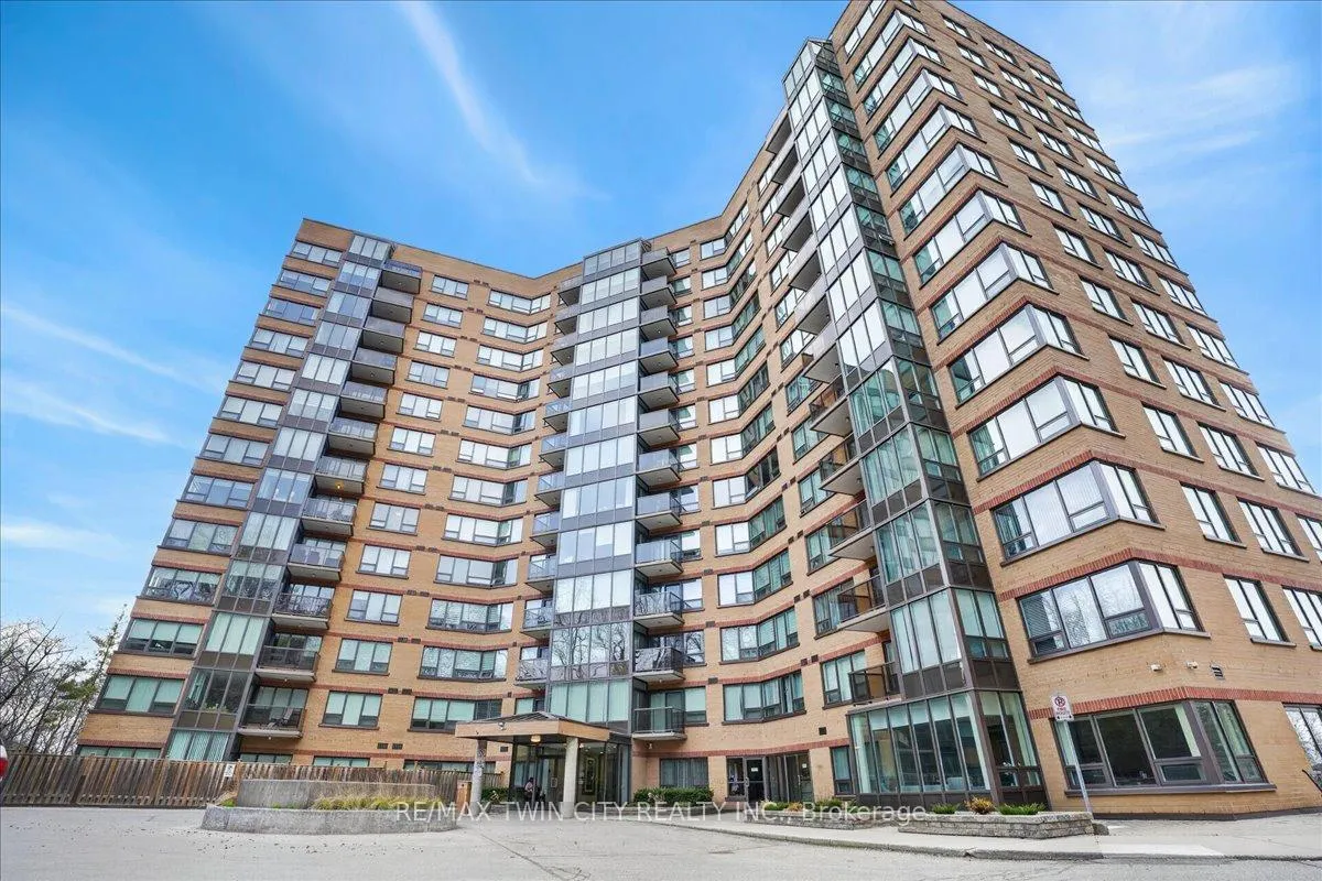 Photo 2 of Unit 604, 237 King Street W, Cambridge — HOMEH
