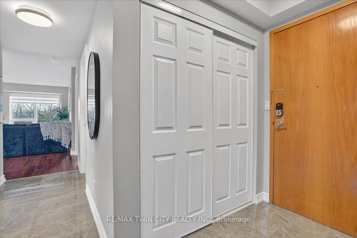 Photo 8 of Unit 604, 237 King Street W, Cambridge — HOMEH