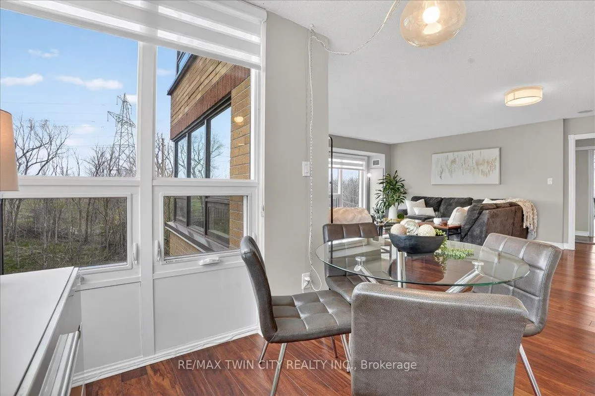Photo 16 of Unit 604, 237 King Street W, Cambridge — HOMEH