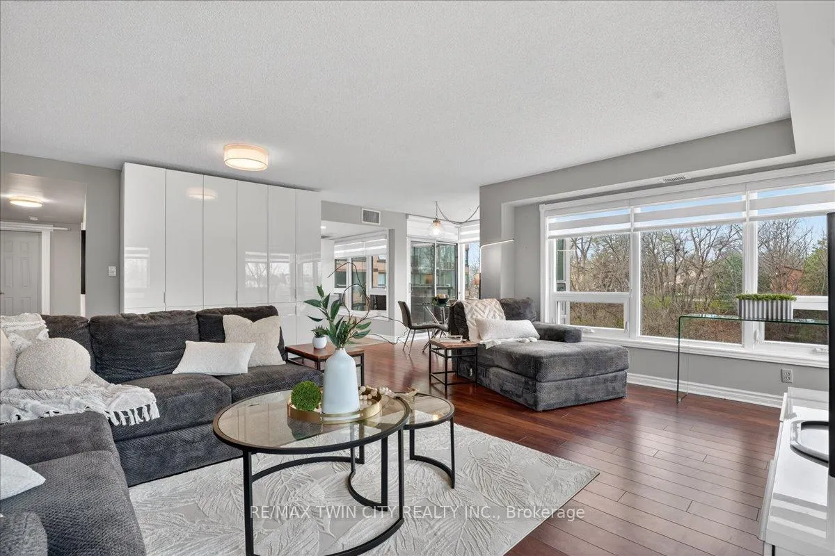 Photo 20 of Unit 604, 237 King Street W, Cambridge — HOMEH