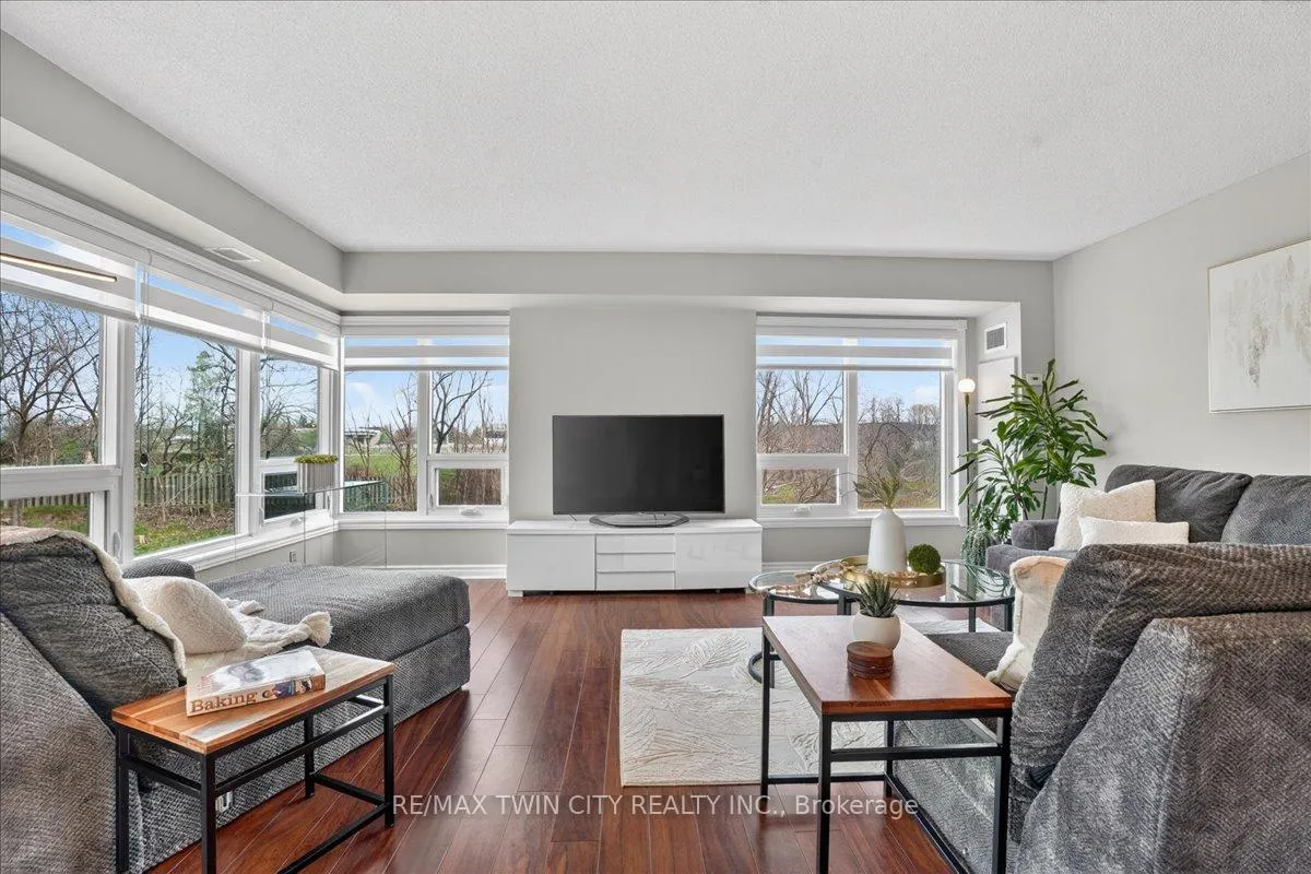 Photo 25 of Unit 604, 237 King Street W, Cambridge — HOMEH
