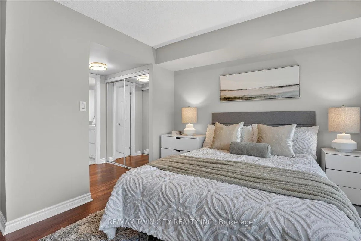 Photo 28 of Unit 604, 237 King Street W, Cambridge — HOMEH