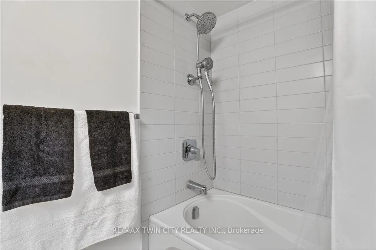 Photo 38 of Unit 604, 237 King Street W, Cambridge — HOMEH