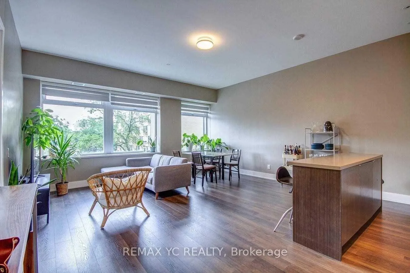 Photo 2 of Unit 321, 111 St Clair Avenue W, Toronto, Yonge-St. Clair — HOMEH
