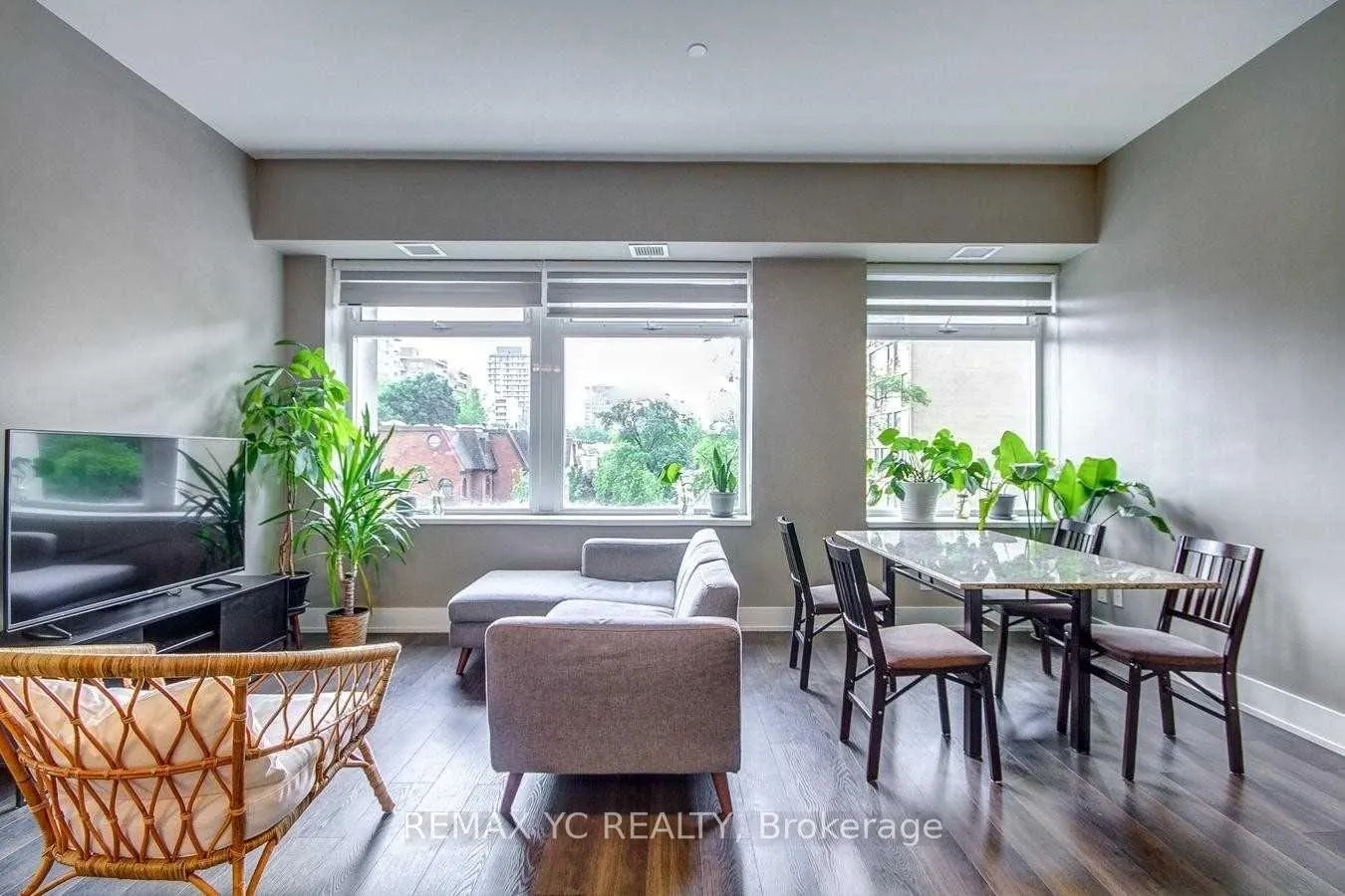 Photo 3 of Unit 321, 111 St Clair Avenue W, Toronto, Yonge-St. Clair — HOMEH