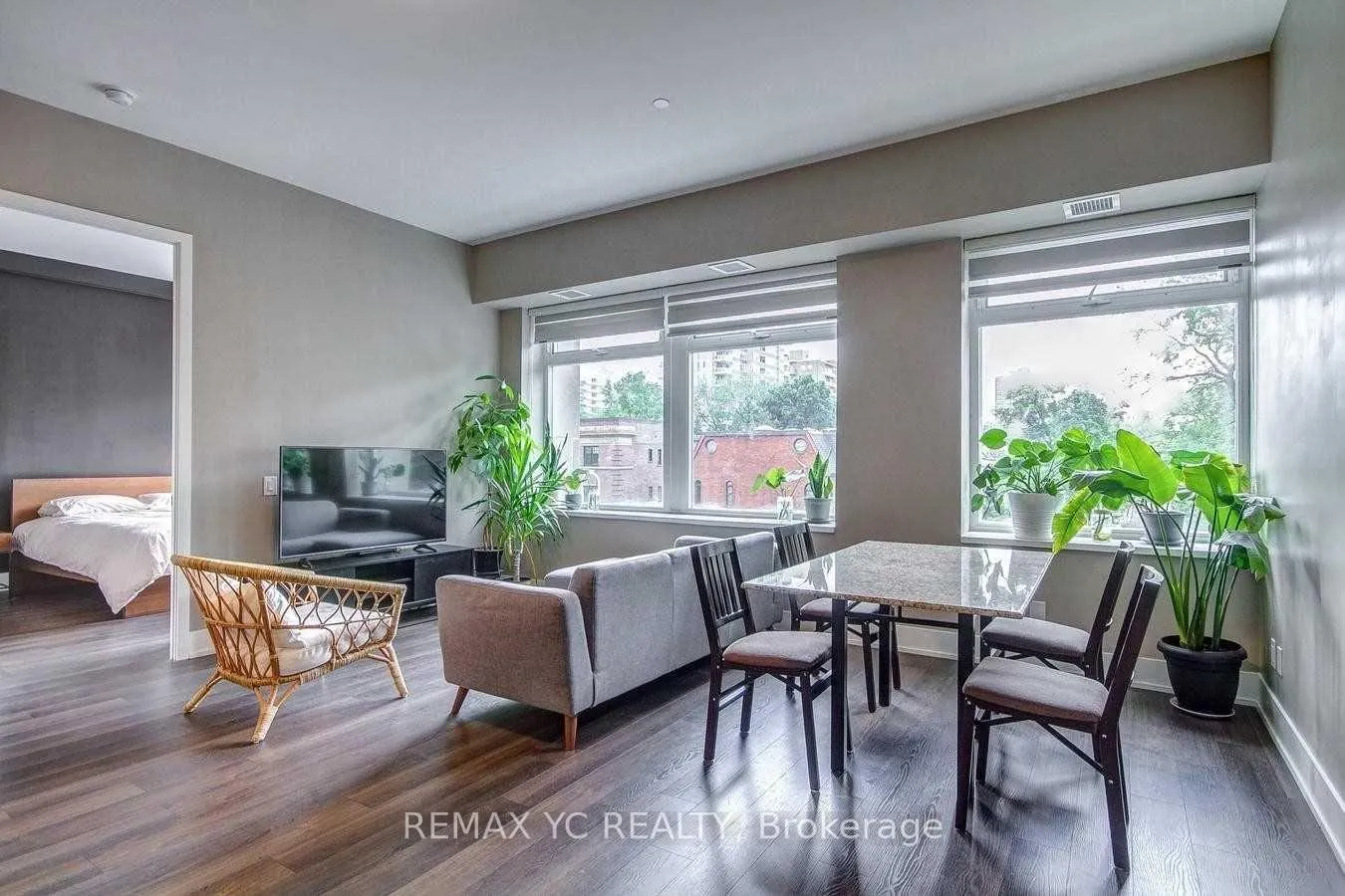 Photo 4 of Unit 321, 111 St Clair Avenue W, Toronto, Yonge-St. Clair — HOMEH