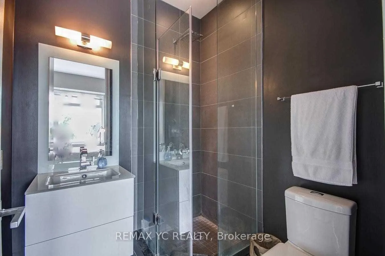 Photo 9 of Unit 321, 111 St Clair Avenue W, Toronto, Yonge-St. Clair — HOMEH