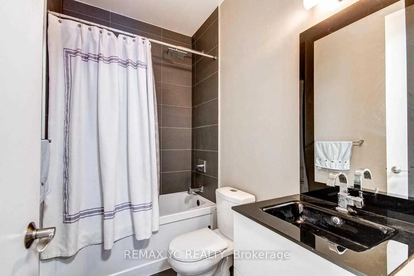 Photo 13 of Unit 321, 111 St Clair Avenue W, Toronto, Yonge-St. Clair — HOMEH