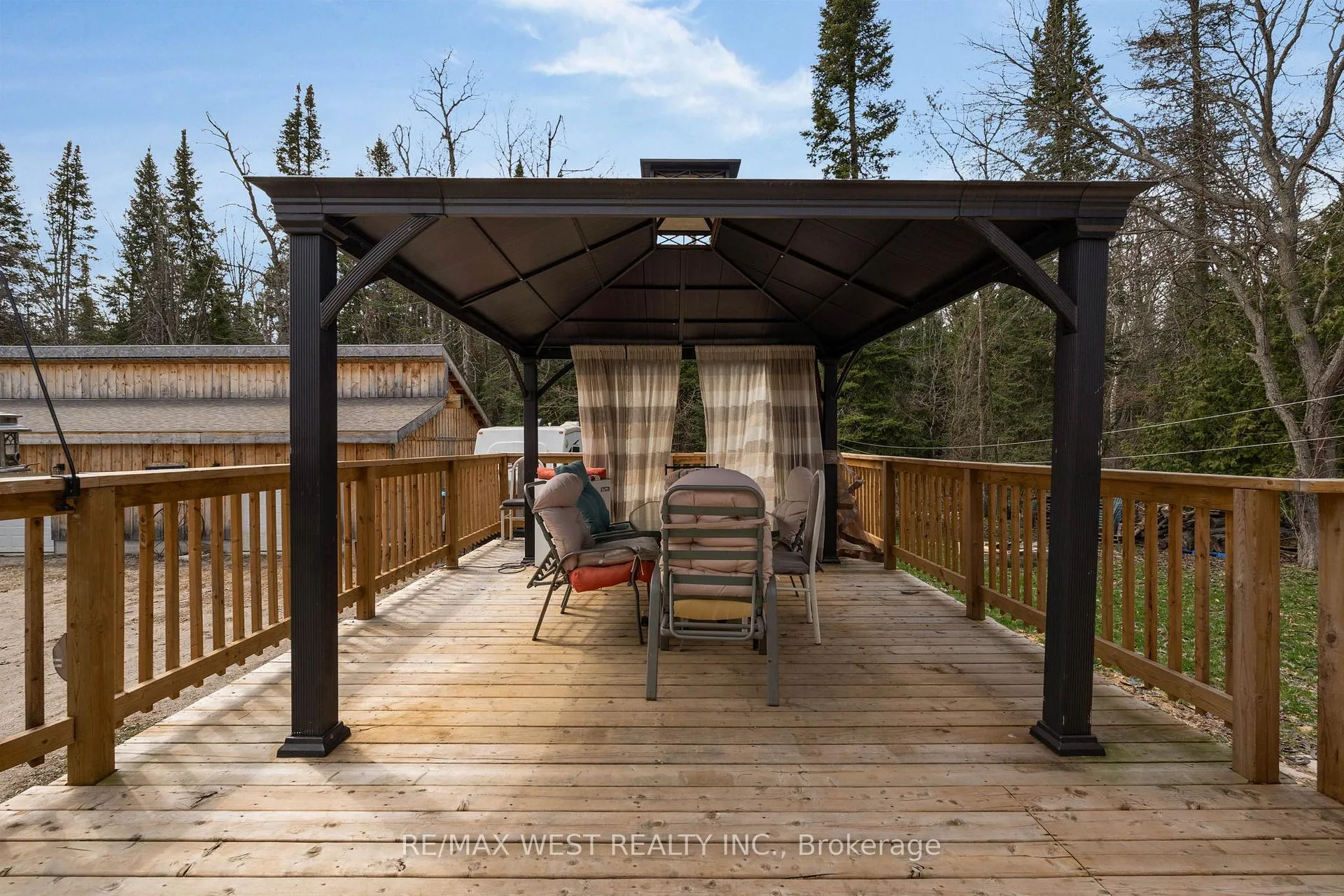 Photo 10 of 3768 George Johnston Road, Springwater, Rural Springwater — HOMEH