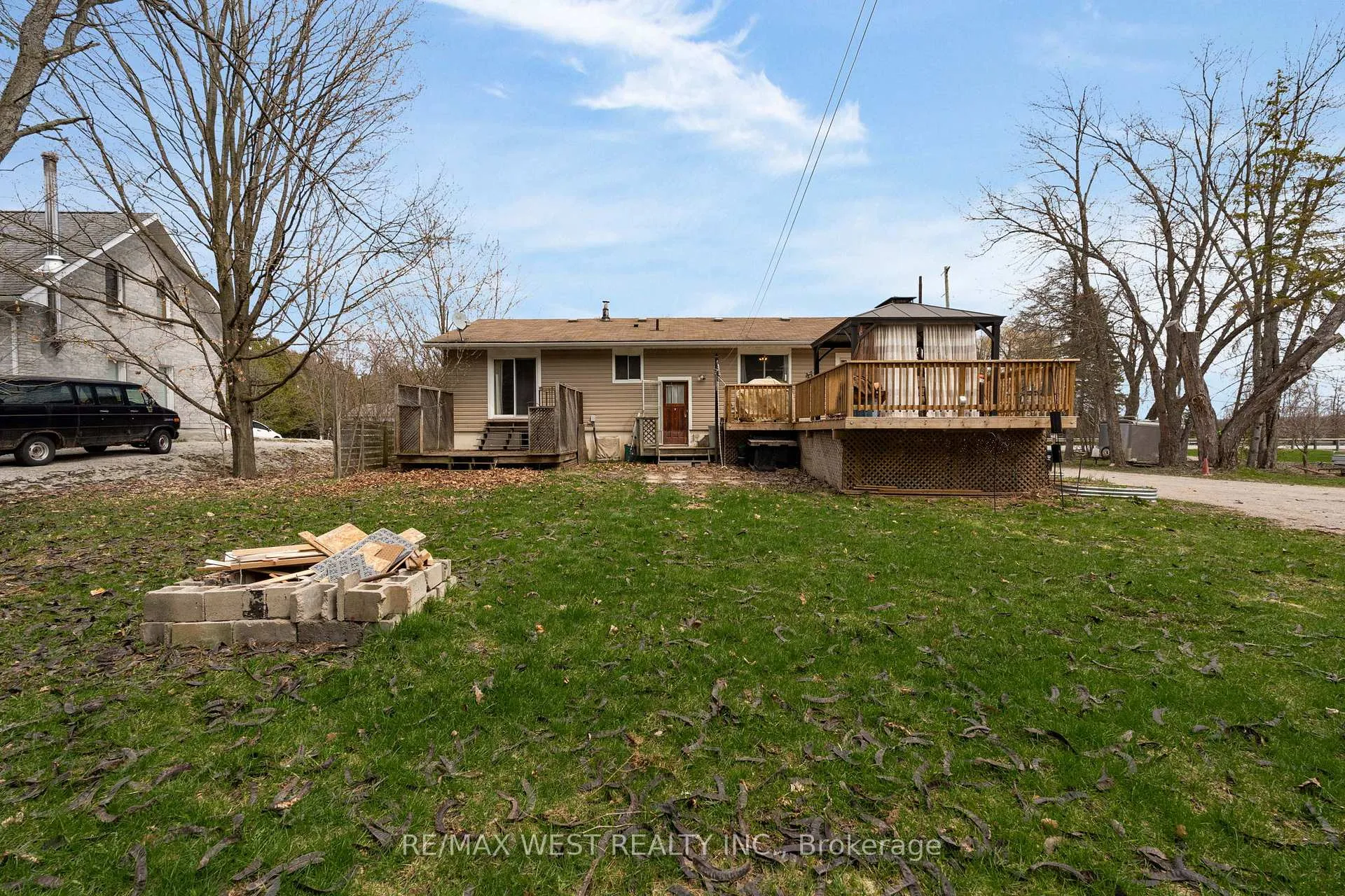 Photo 12 of 3768 George Johnston Road, Springwater, Rural Springwater — HOMEH
