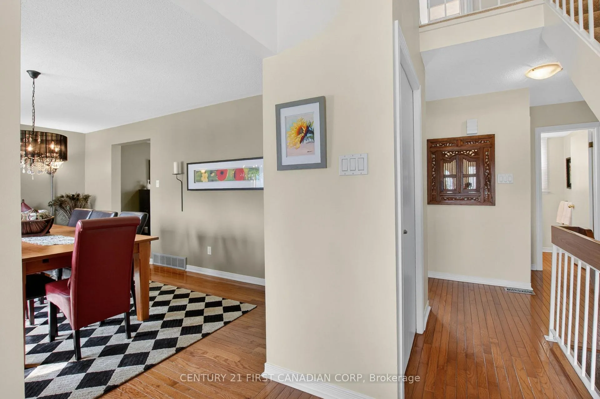 Photo 4 of 19 Bartlett Crescent, London, South M — HOMEH