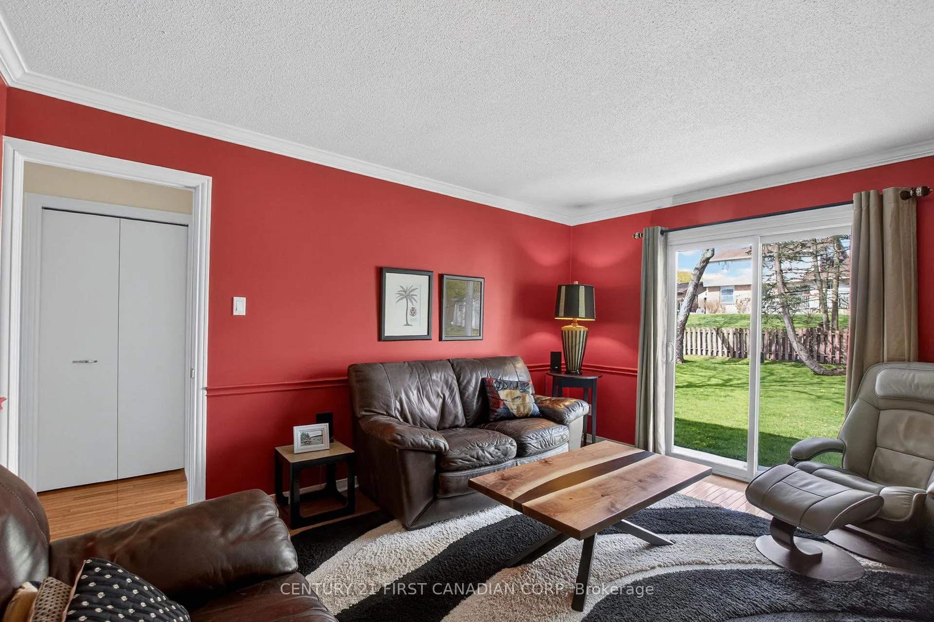 Photo 14 of 19 Bartlett Crescent, London, South M — HOMEH