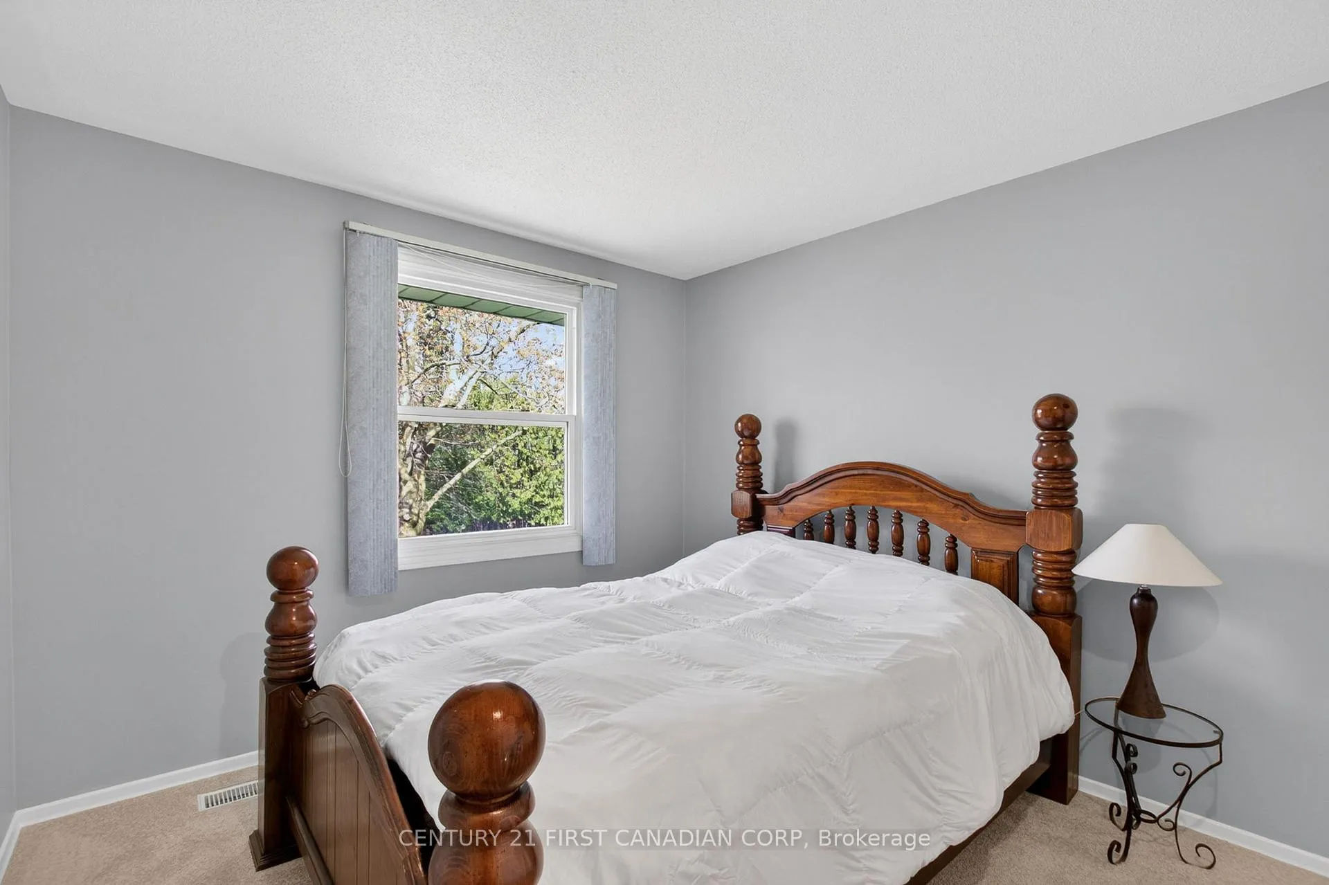 Photo 19 of 19 Bartlett Crescent, London, South M — HOMEH