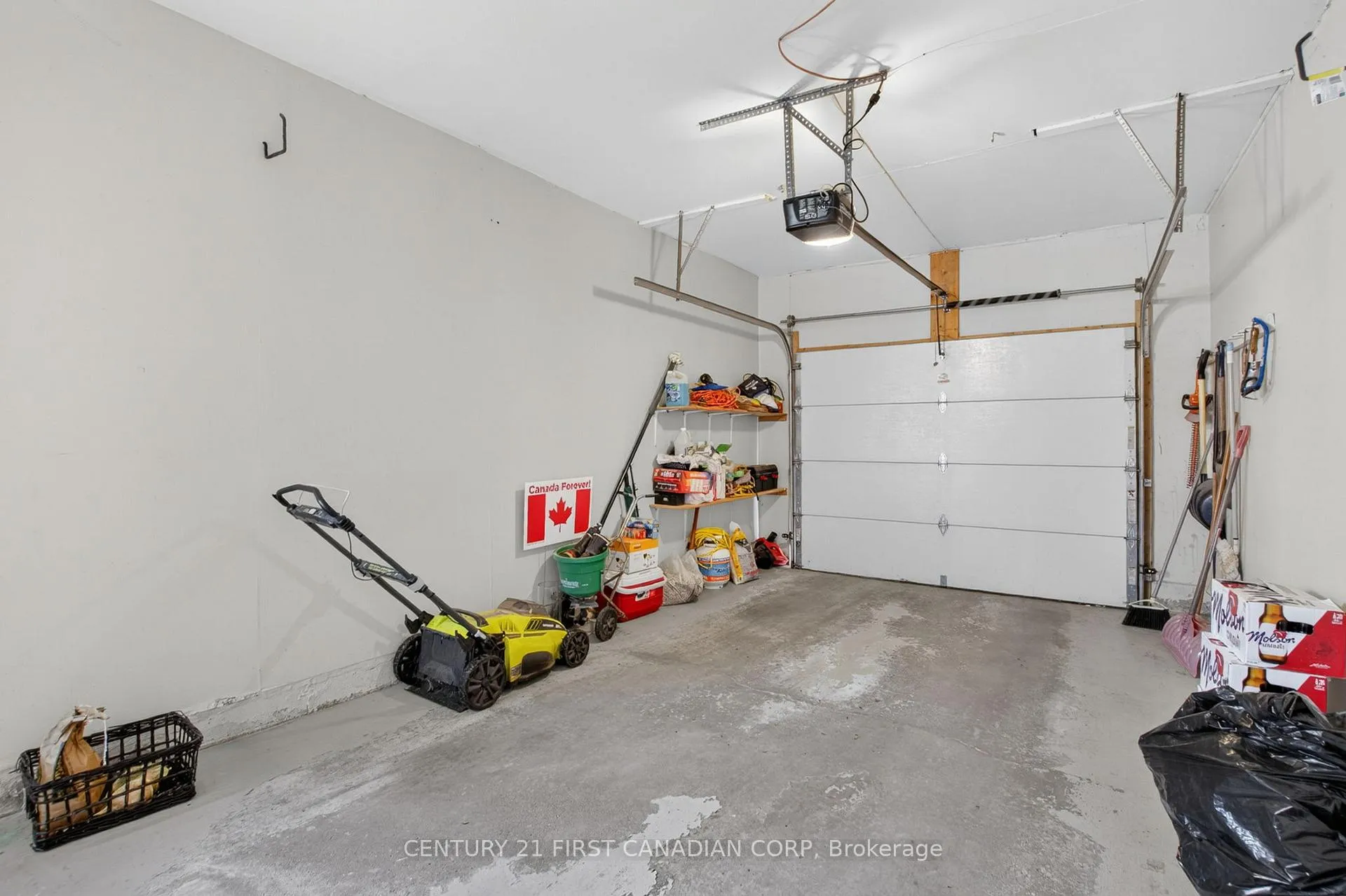 Photo 35 of 19 Bartlett Crescent, London, South M — HOMEH