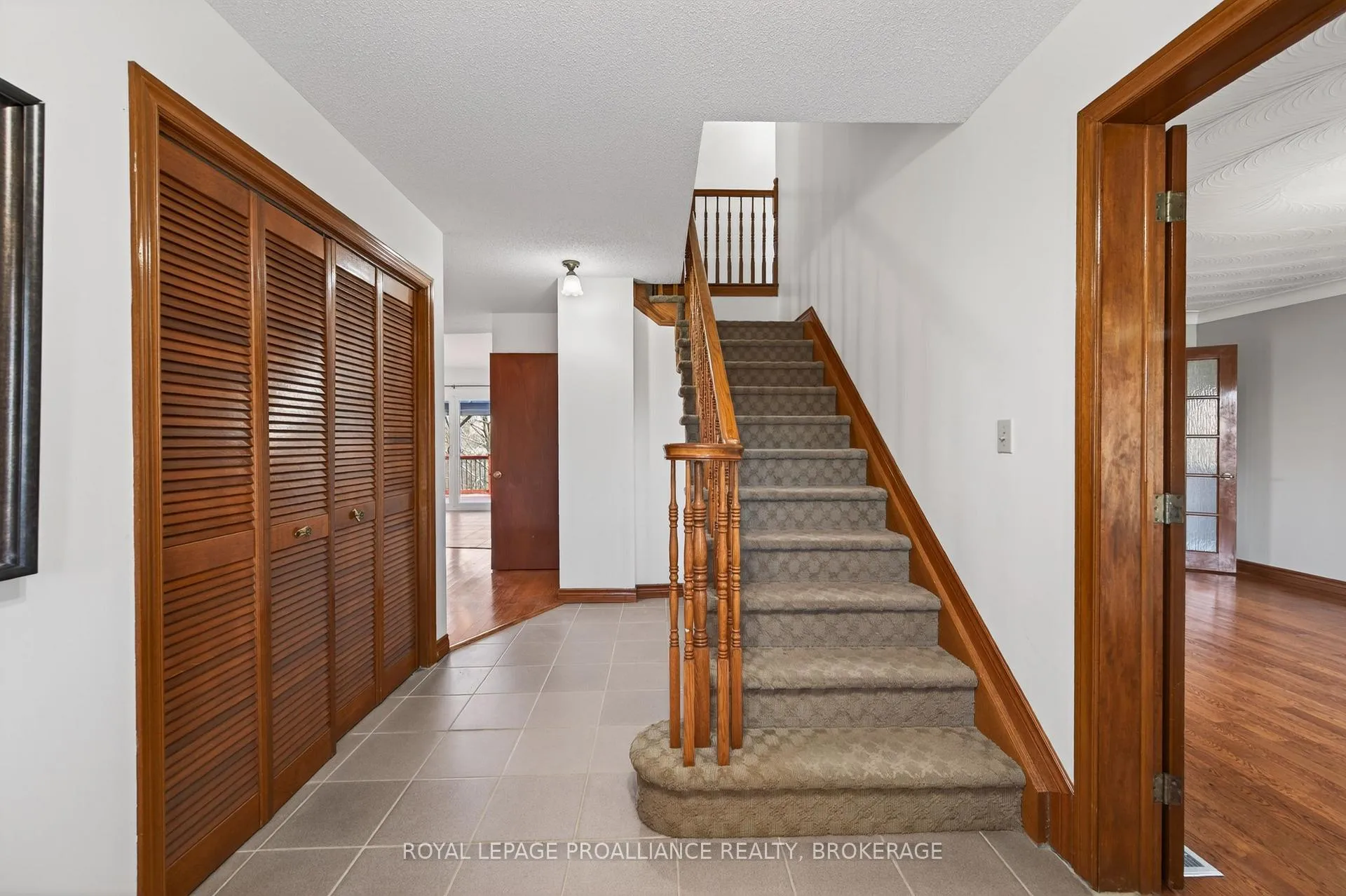 Photo 6 of 680 Rivermeade Avenue, Kingston, East Gardiners Rd — HOMEH