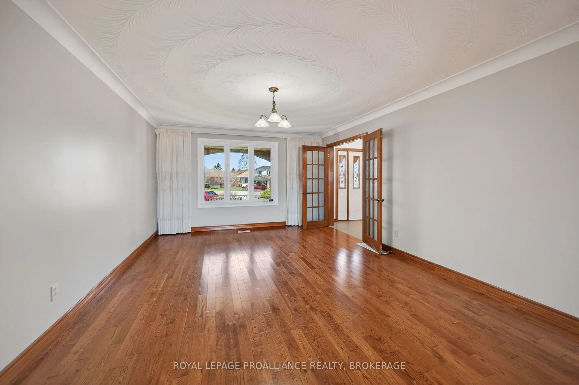 Photo 9 of 680 Rivermeade Avenue, Kingston, East Gardiners Rd — HOMEH