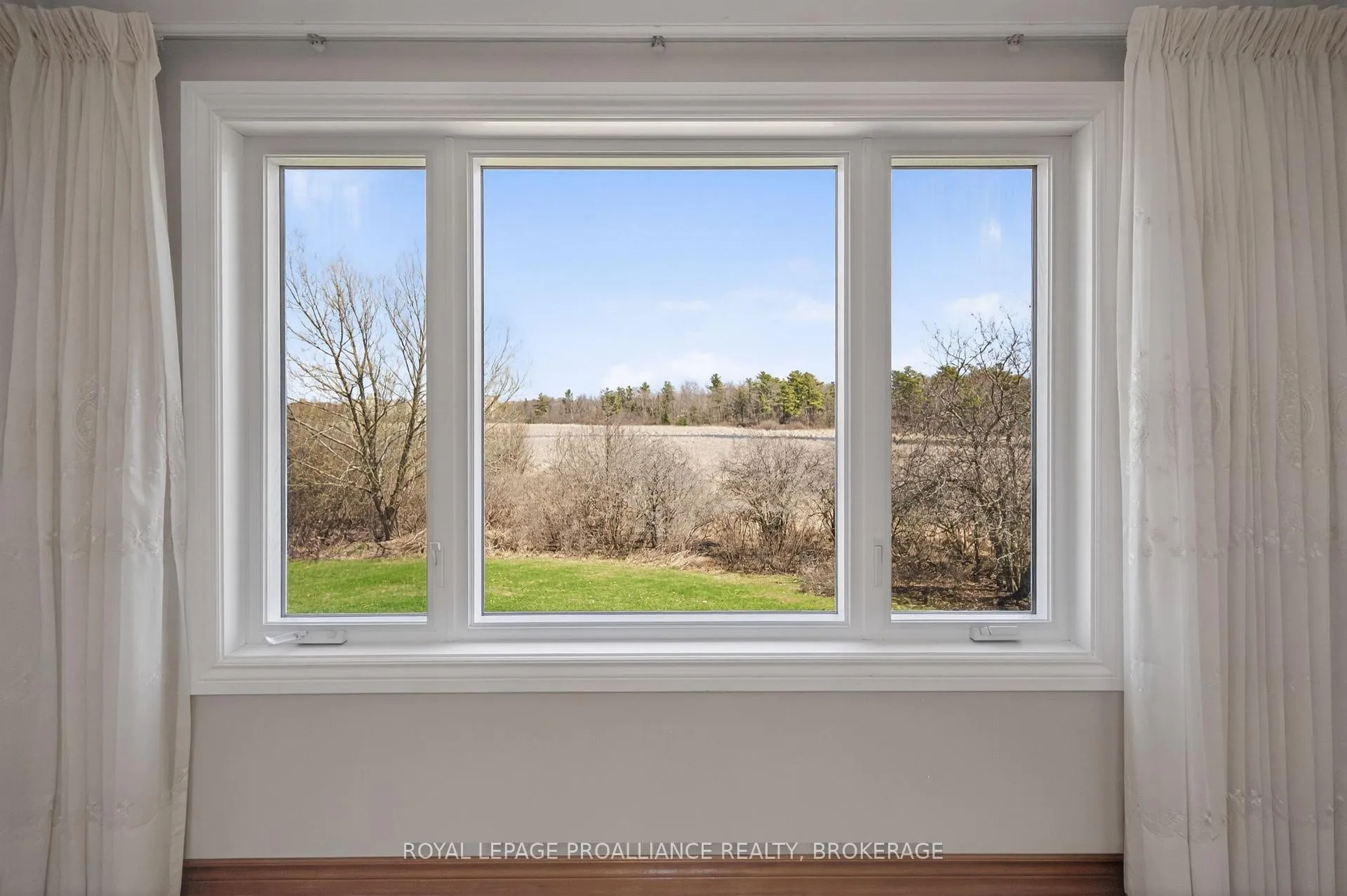 Photo 10 of 680 Rivermeade Avenue, Kingston, East Gardiners Rd — HOMEH