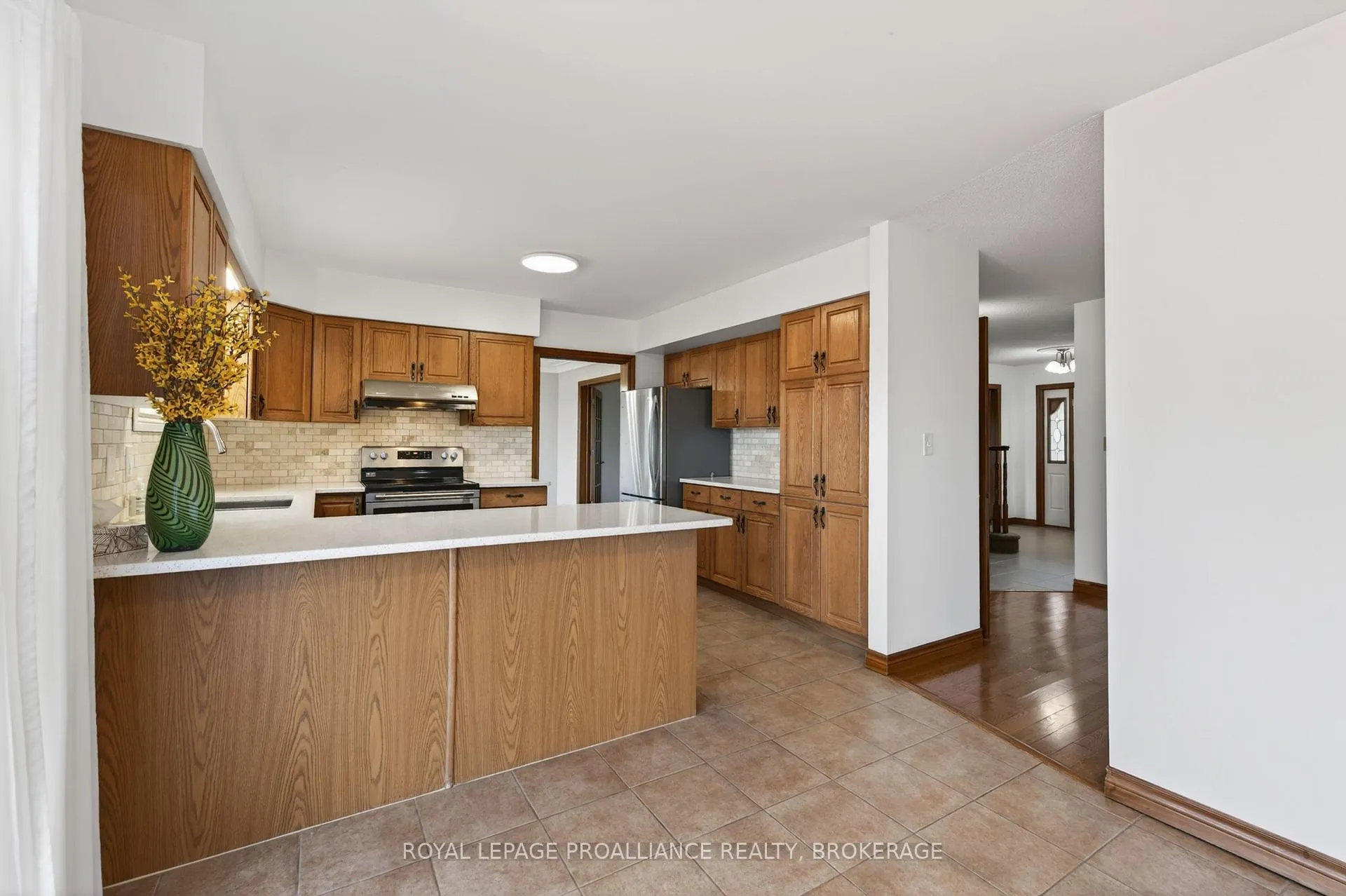 Photo 13 of 680 Rivermeade Avenue, Kingston, East Gardiners Rd — HOMEH