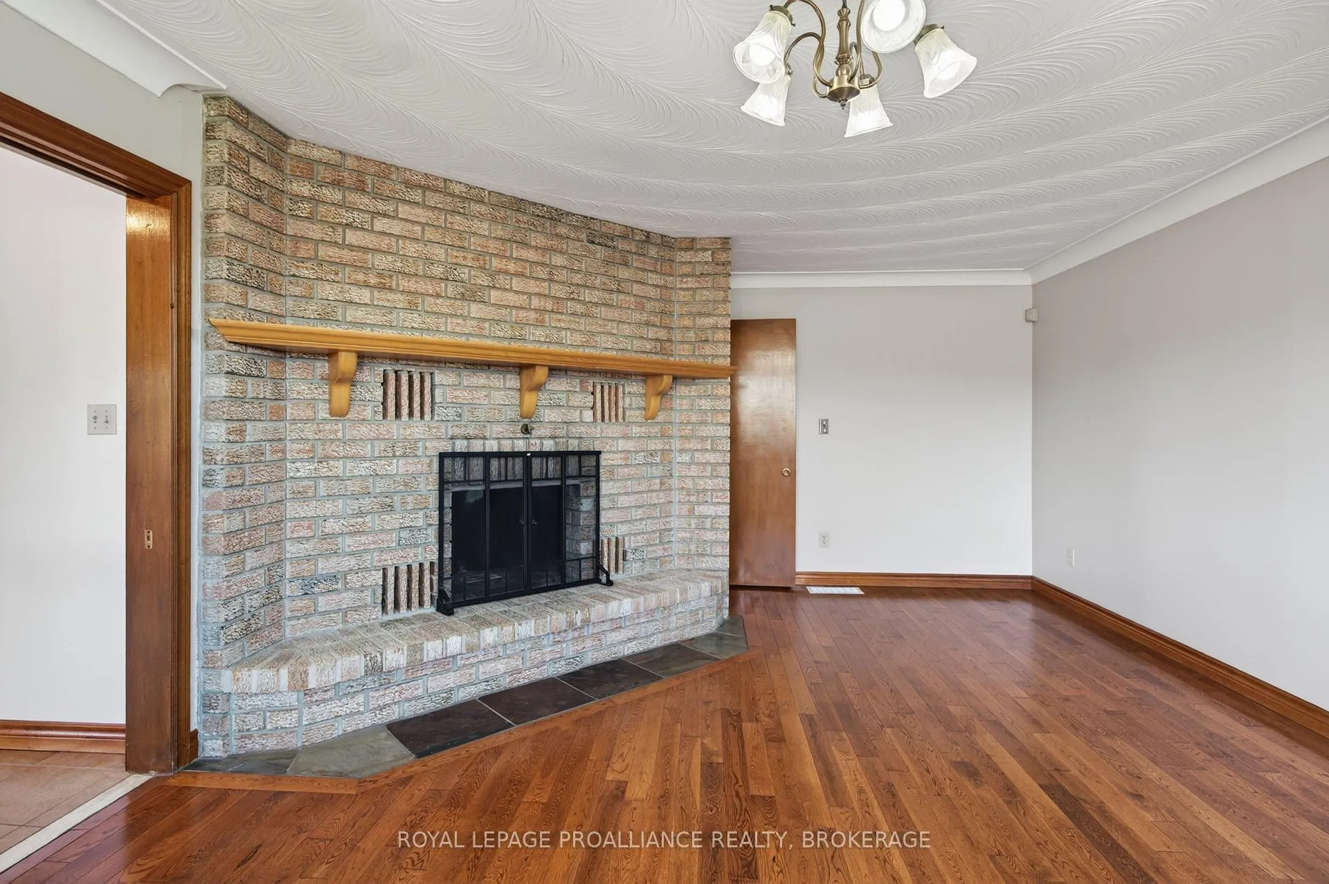 Photo 17 of 680 Rivermeade Avenue, Kingston, East Gardiners Rd — HOMEH