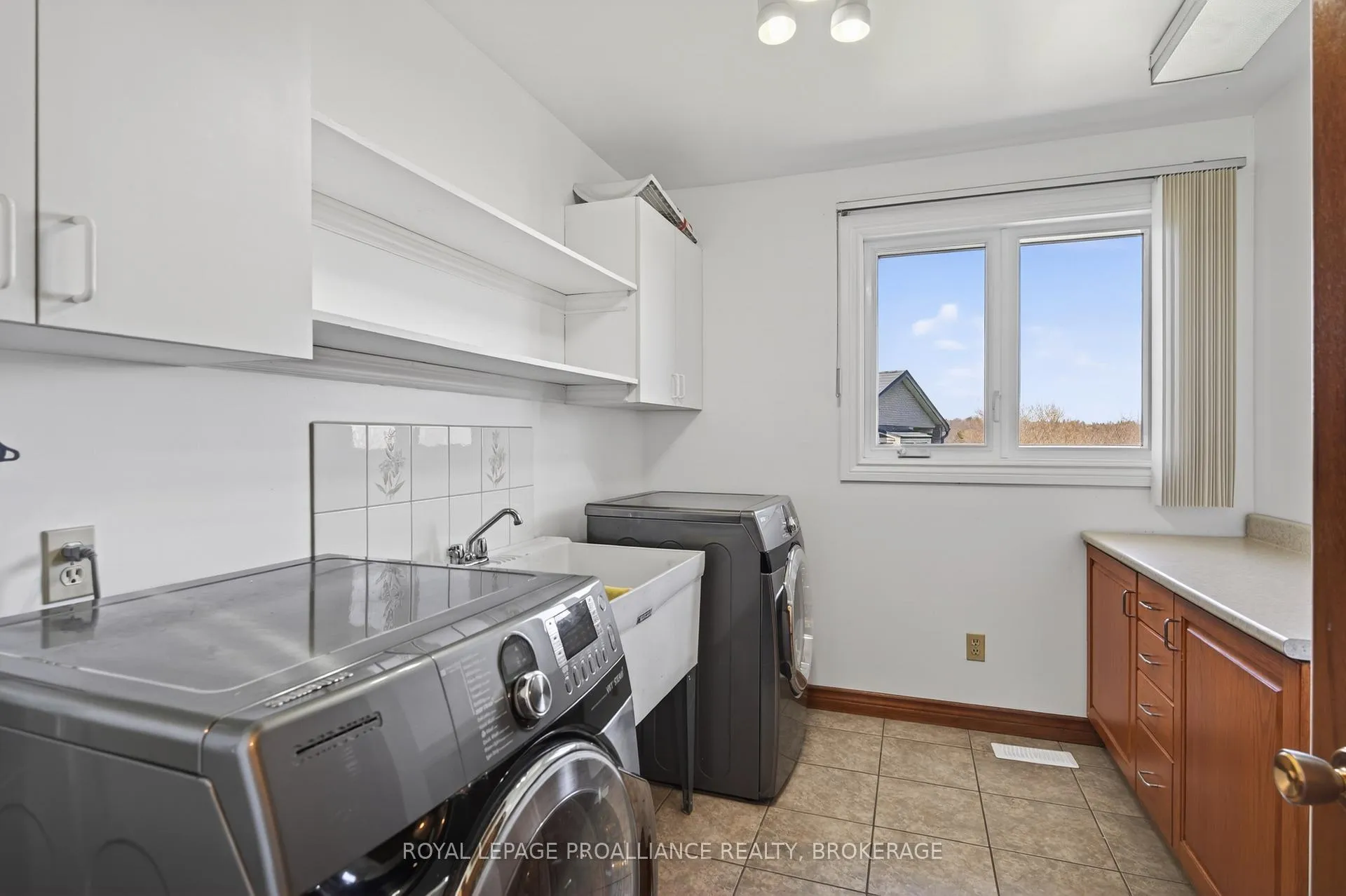 Photo 18 of 680 Rivermeade Avenue, Kingston, East Gardiners Rd — HOMEH