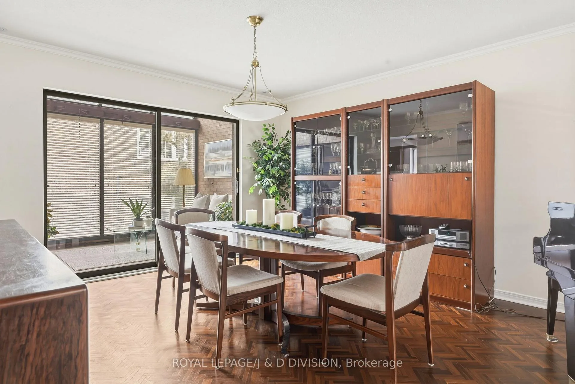 Photo 4 of 122 Cortleigh Boulevard, Toronto, Lawrence Park South — HOMEH
