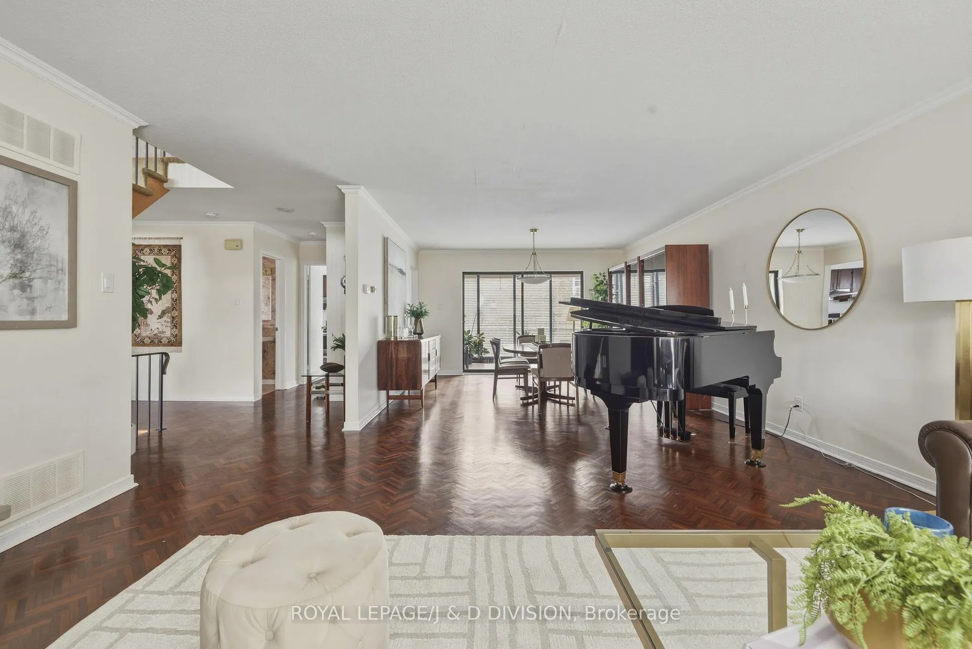 Photo 5 of 122 Cortleigh Boulevard, Toronto, Lawrence Park South — HOMEH