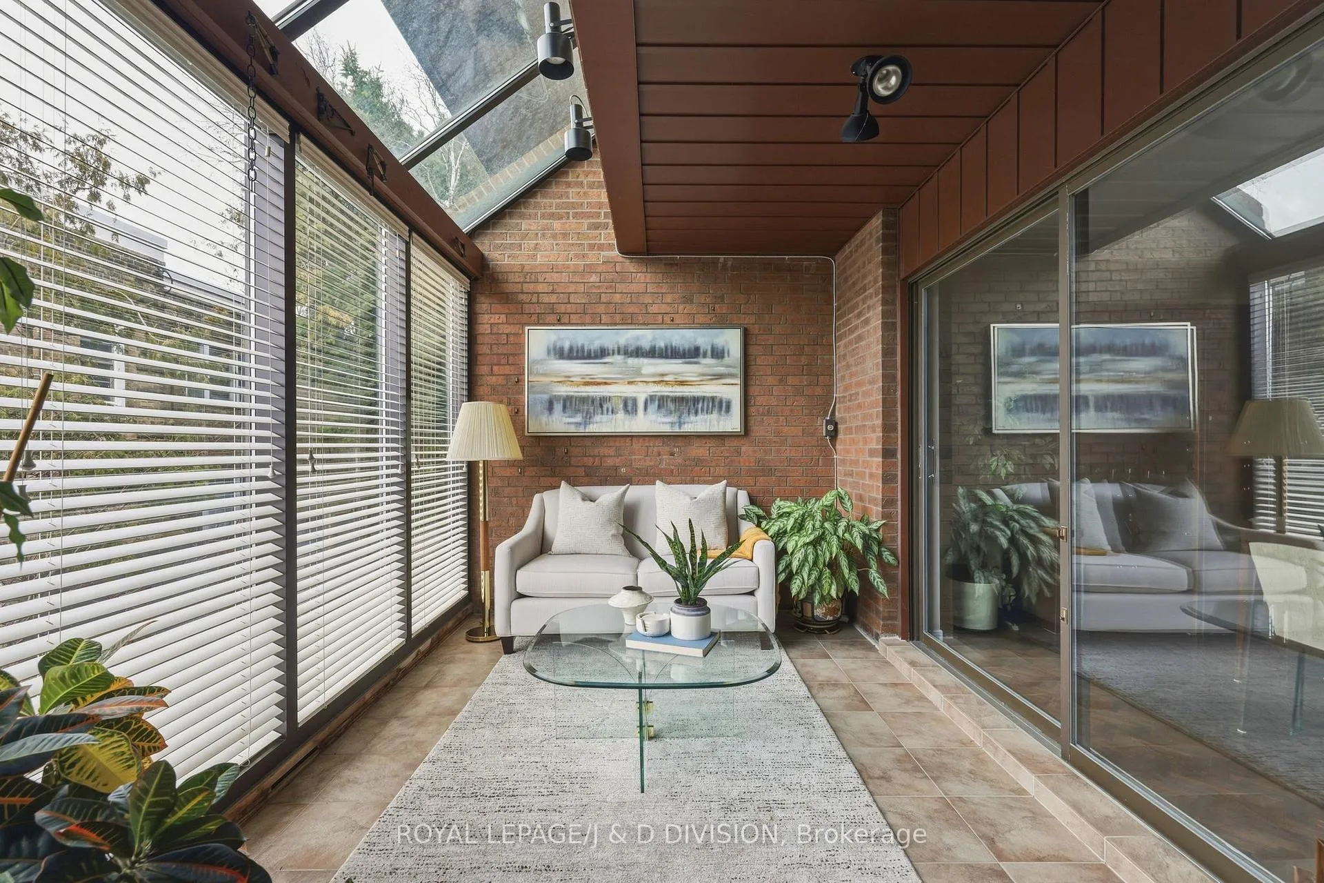 Photo 11 of 122 Cortleigh Boulevard, Toronto, Lawrence Park South — HOMEH